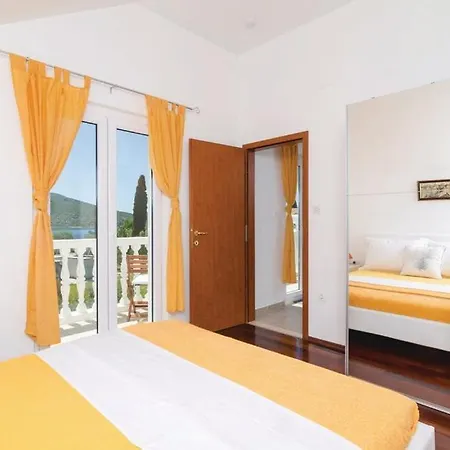 Guest house Bijela
