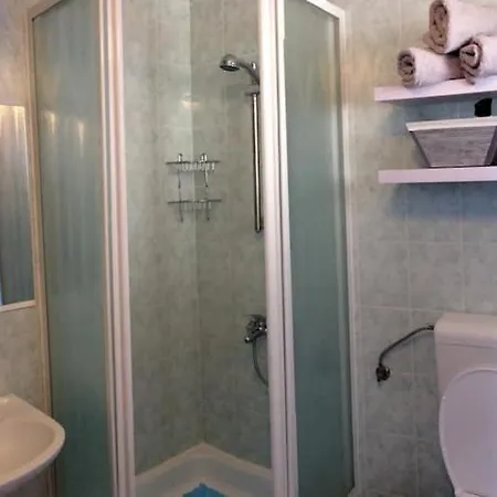 Guest house Bijela *